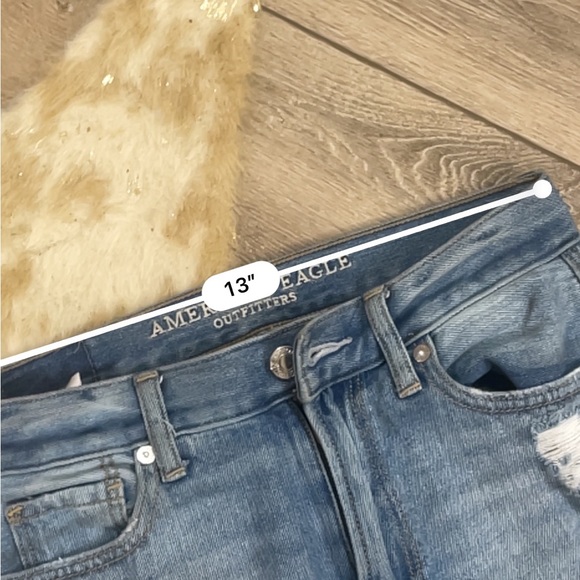 American Eagle distressed mom jeans - Picture 3 of 5